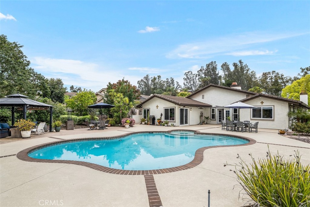 3308 Avenida Sierra. Escondido