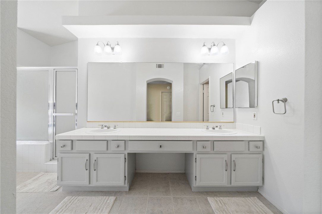 39994 Fairwood Circle