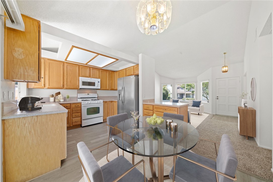 42098 Roanoake Street