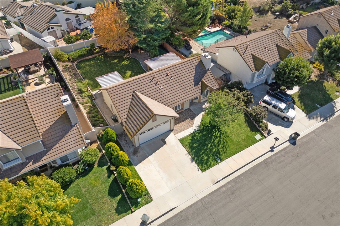 42098 Roanoake Street