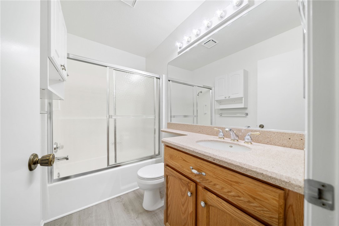 42098 Roanoake Street