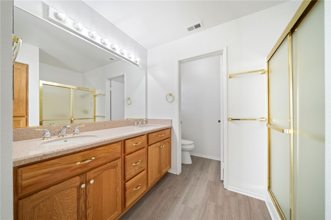 42098 Roanoake Street