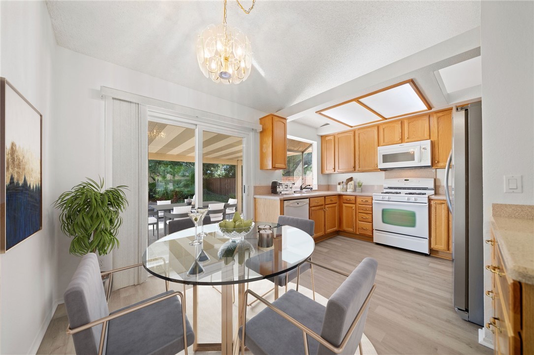 42098 Roanoake Street