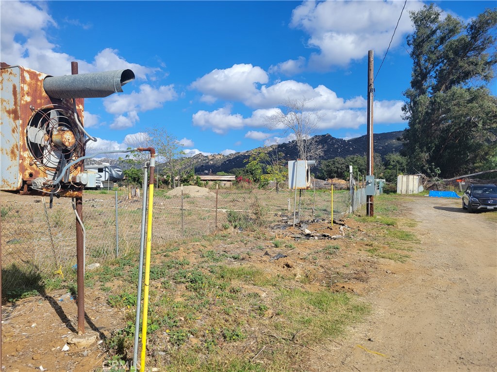 2205 Rainbow Valley Boulevard