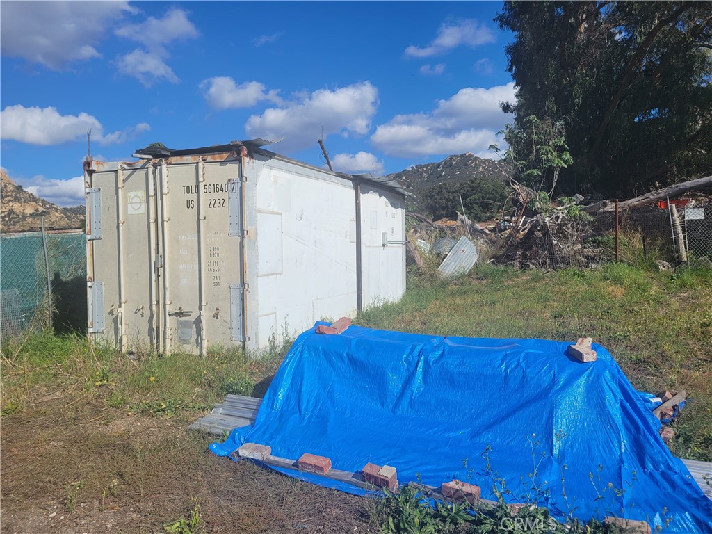 2205 Rainbow Valley Boulevard