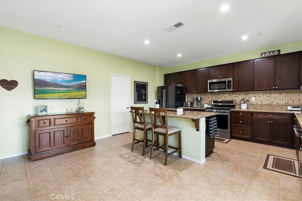 24061 Grafton Avenue