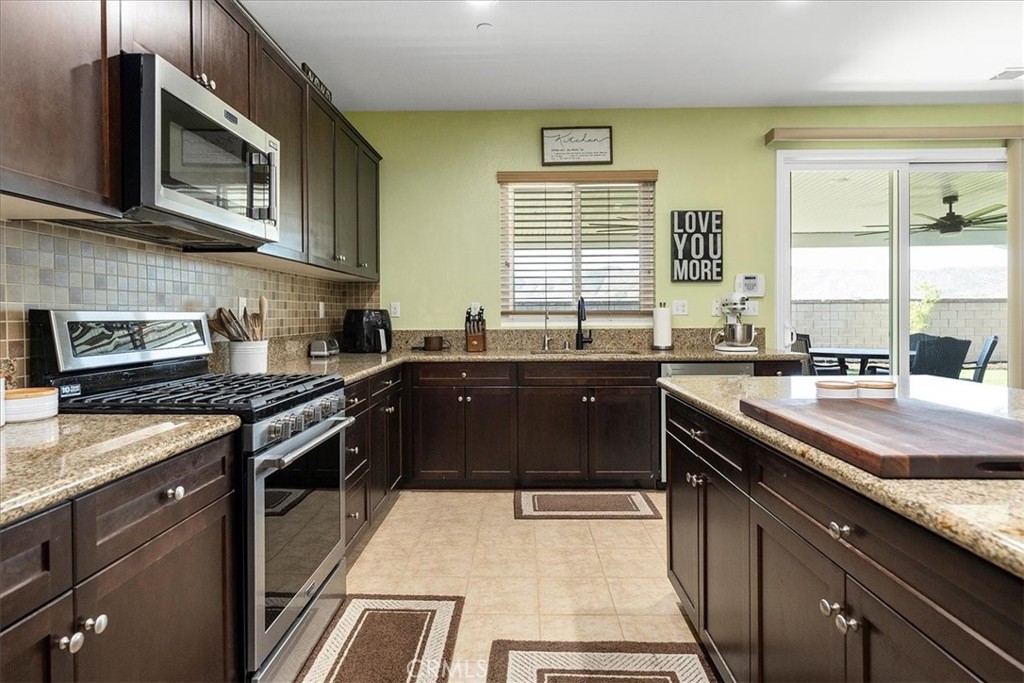 24061 Grafton Avenue