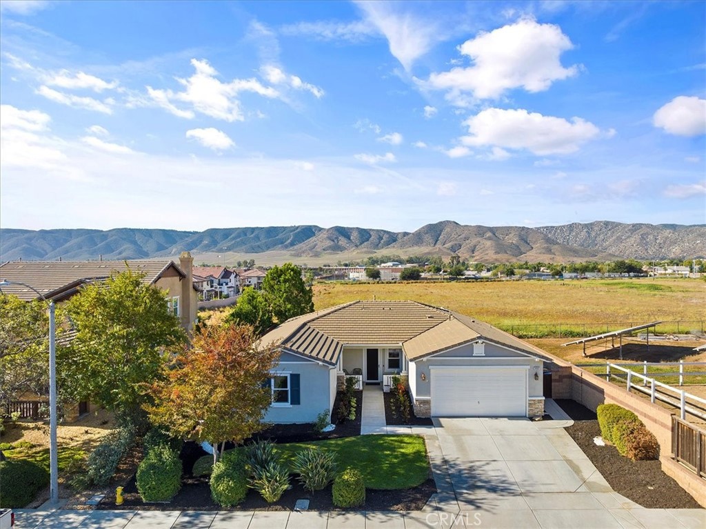 24061 Grafton Avenue