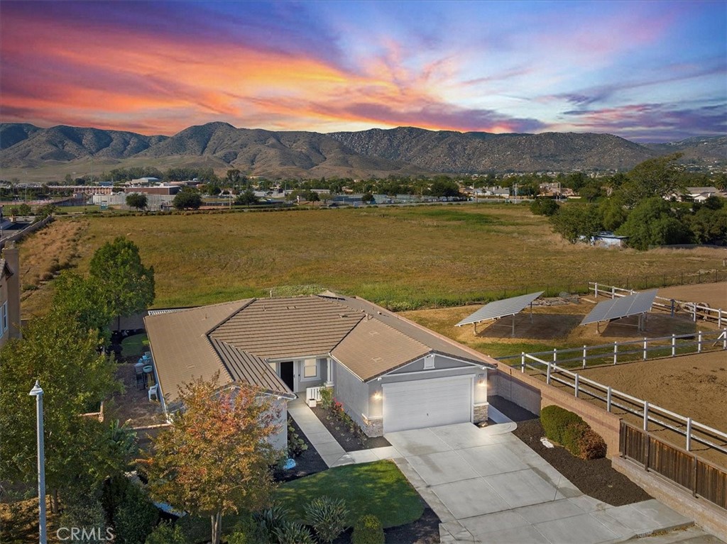 24061 Grafton Avenue