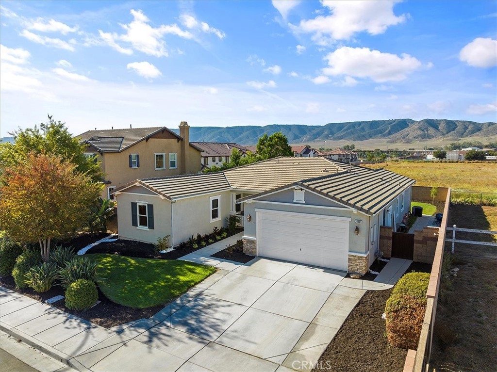 24061 Grafton Avenue