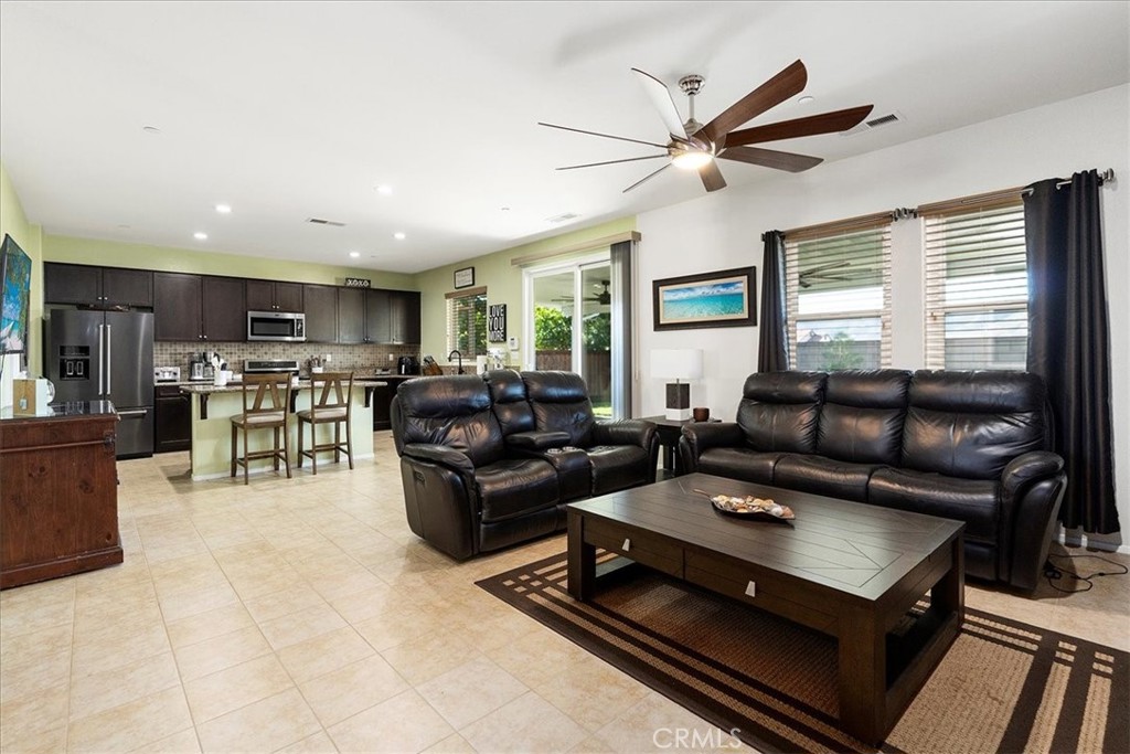 24061 Grafton Avenue