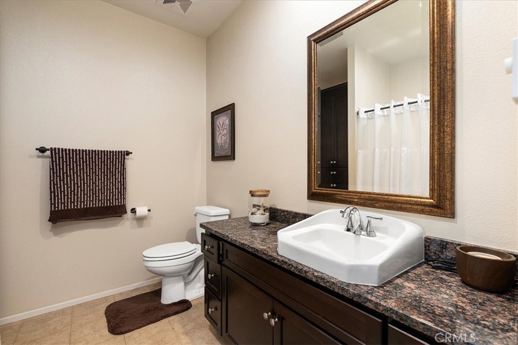 24061 Grafton Avenue