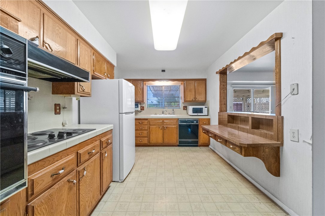 28398 W Worcester Road