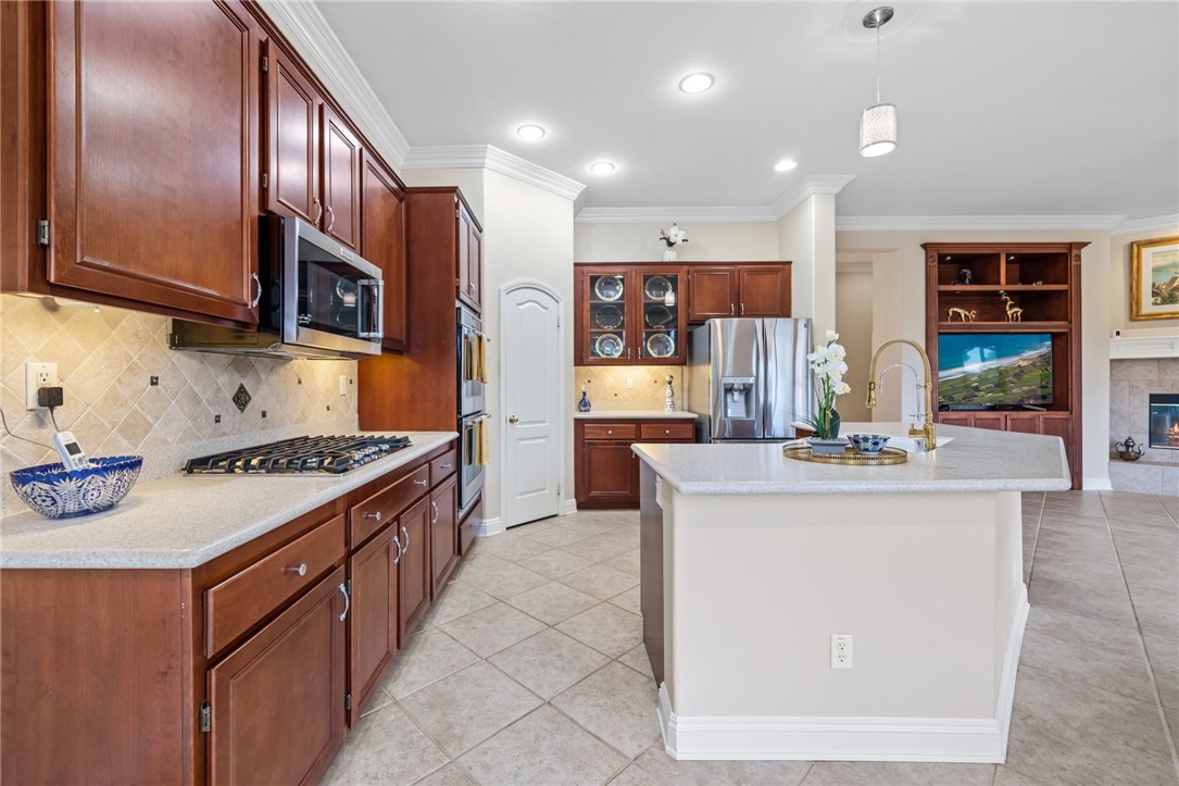 29360 Sparkling Drive