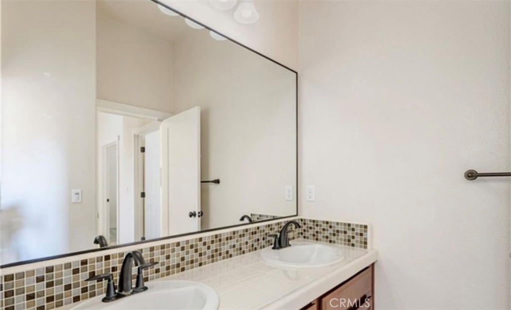 18474 Mcclellan Circle