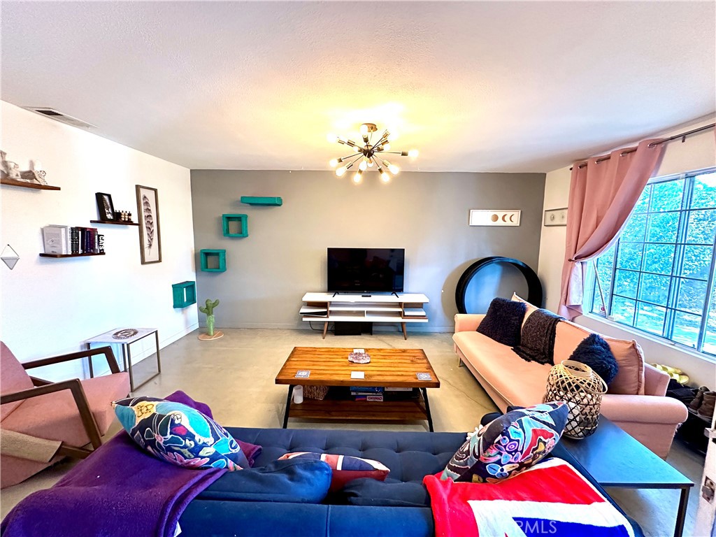 31475 Avenida Alvera