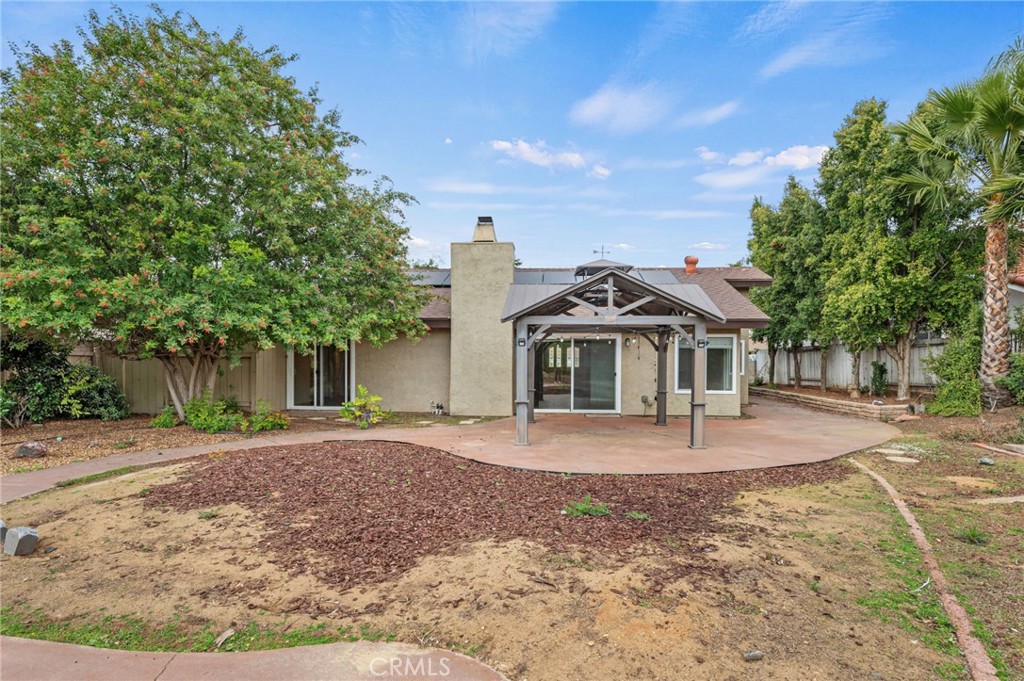 1453 W Country Club Lane