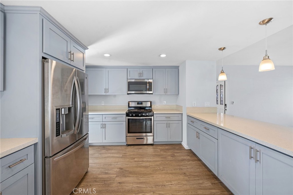 1453 W Country Club Lane