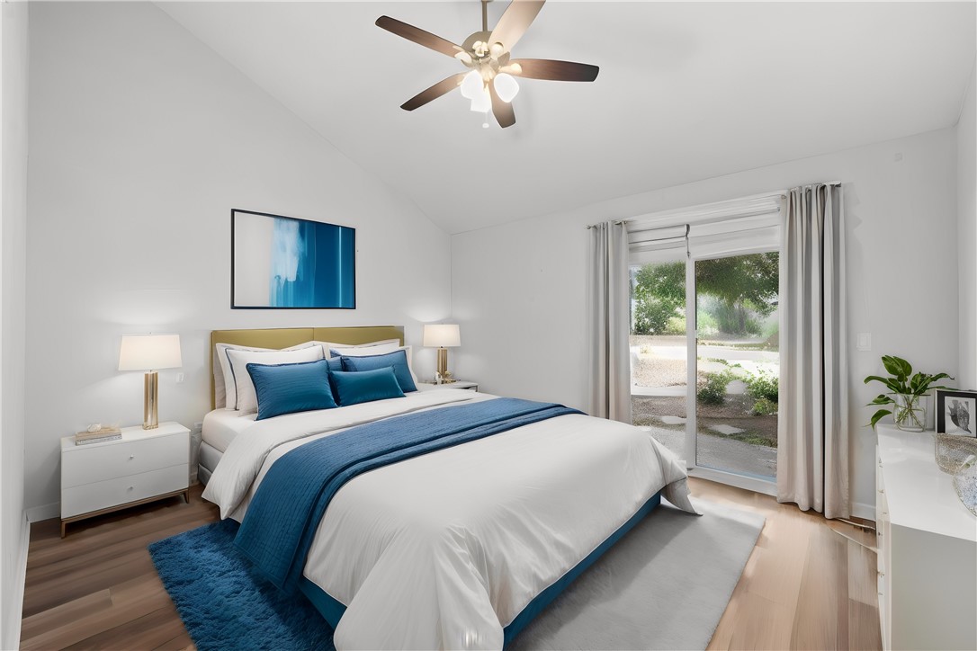 1453 W Country Club Lane