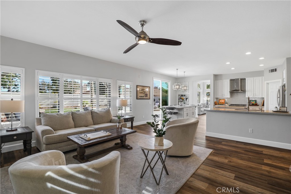 41886 Corte Valentine