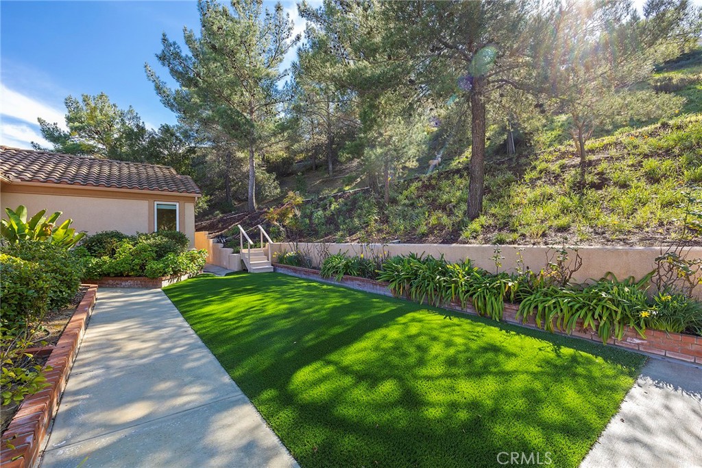 37962 Sky High Drive