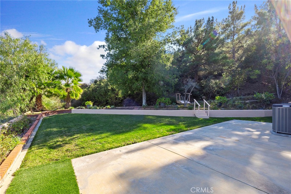 37962 Sky High Drive