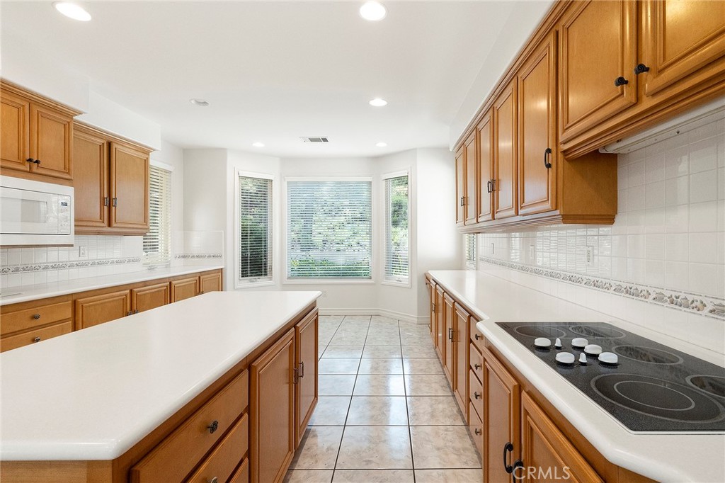 37962 Sky High Drive