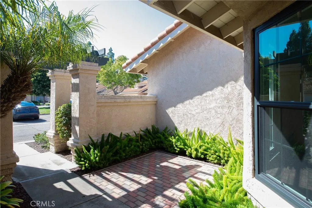 15752 Via Calanova