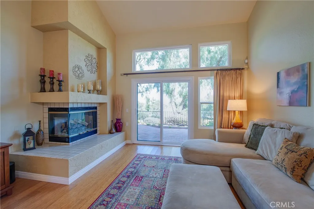 15752 Via Calanova