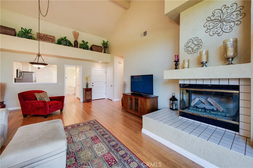 15752 Via Calanova