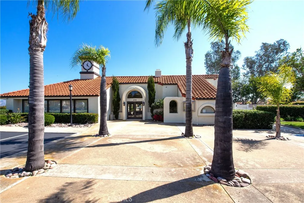 15752 Via Calanova
