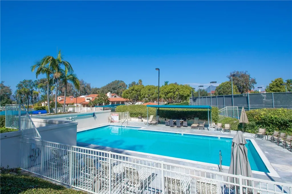 15752 Via Calanova