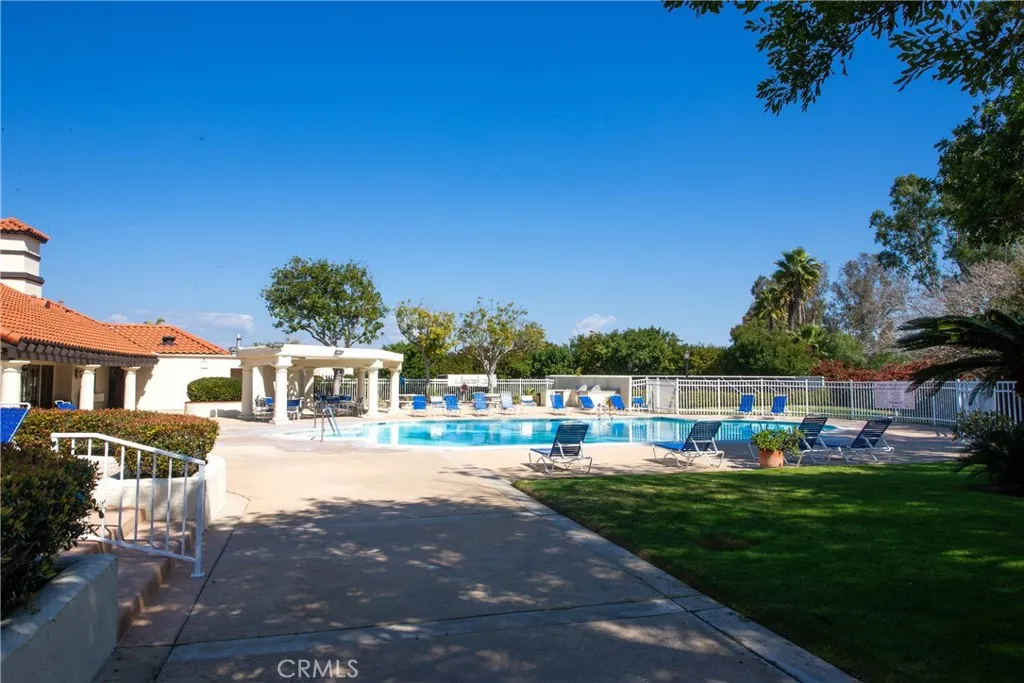 15752 Via Calanova