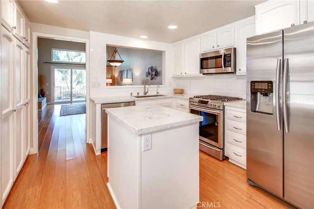 15752 Via Calanova