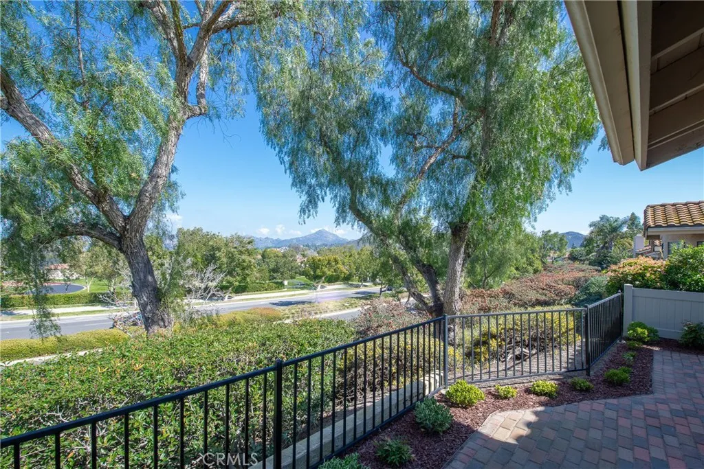 15752 Via Calanova