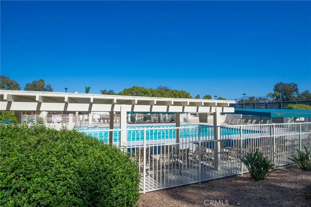 15752 Via Calanova