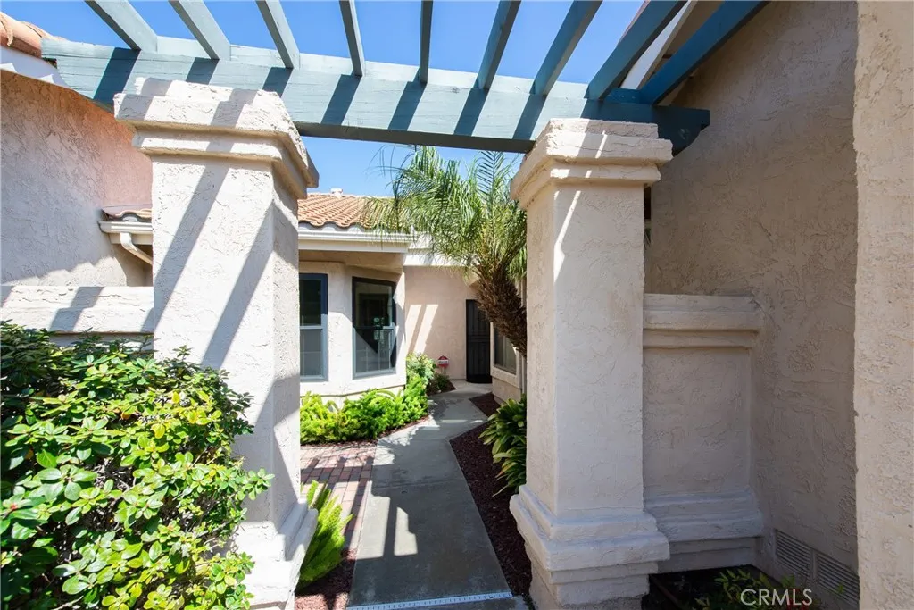 15752 Via Calanova