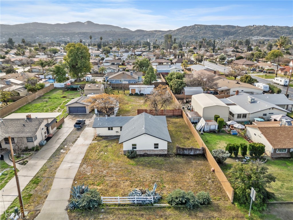 41283 Whittier Avenue