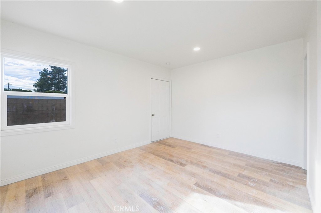 41283 Whittier Avenue