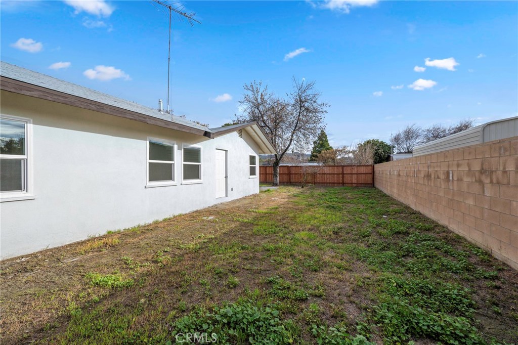 41283 Whittier Avenue