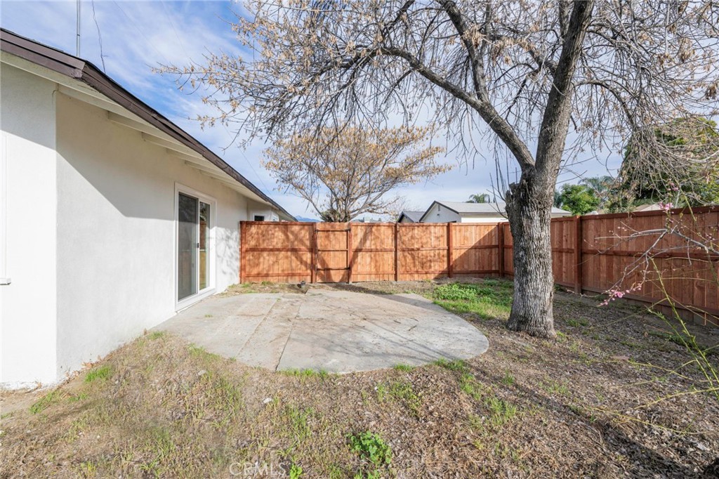 41283 Whittier Avenue