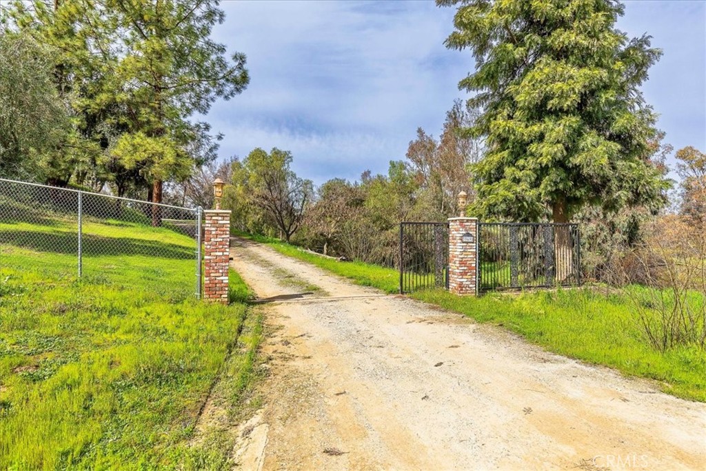 39695 Camino Del Vino