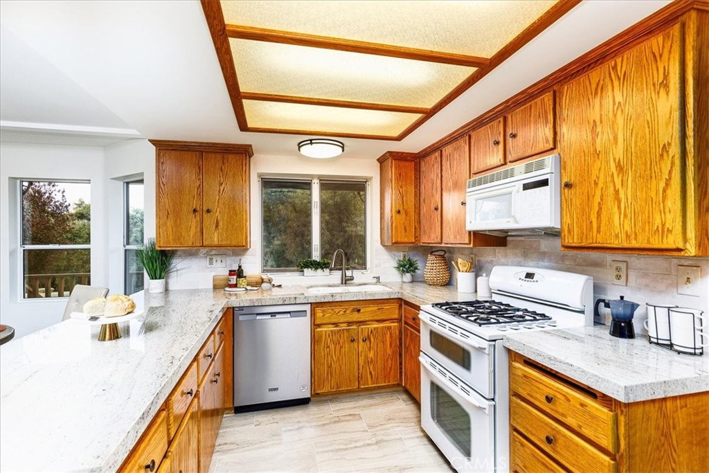 39695 Camino Del Vino