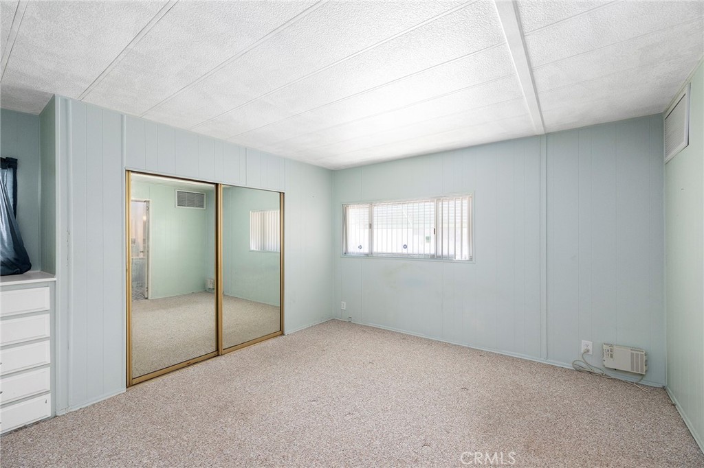 1625 W Johnston Avenue