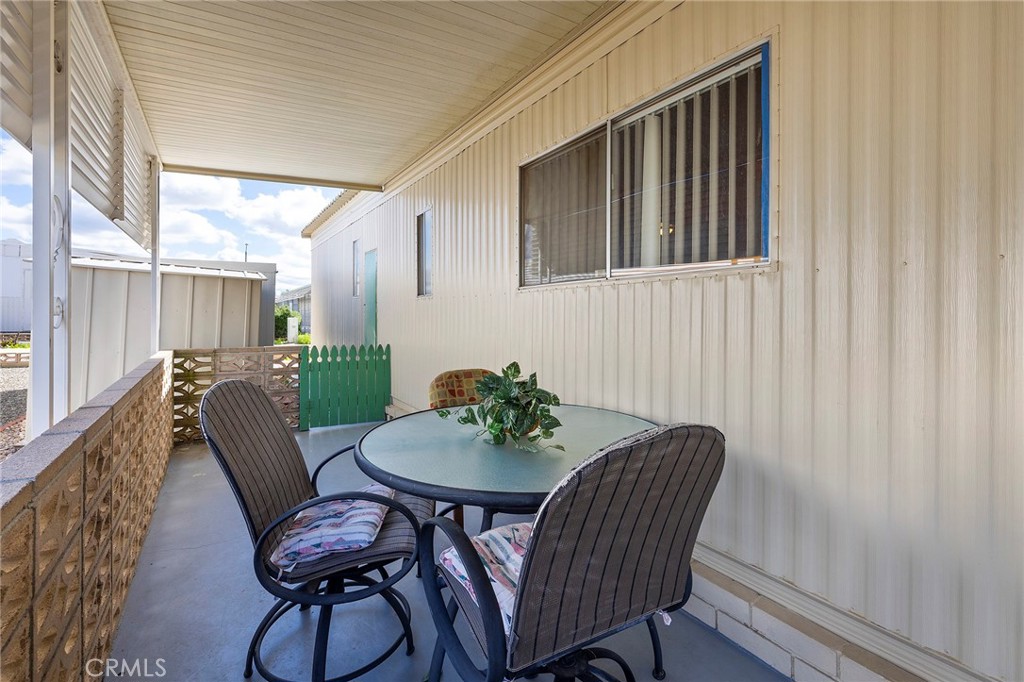 1625 W Johnston Avenue