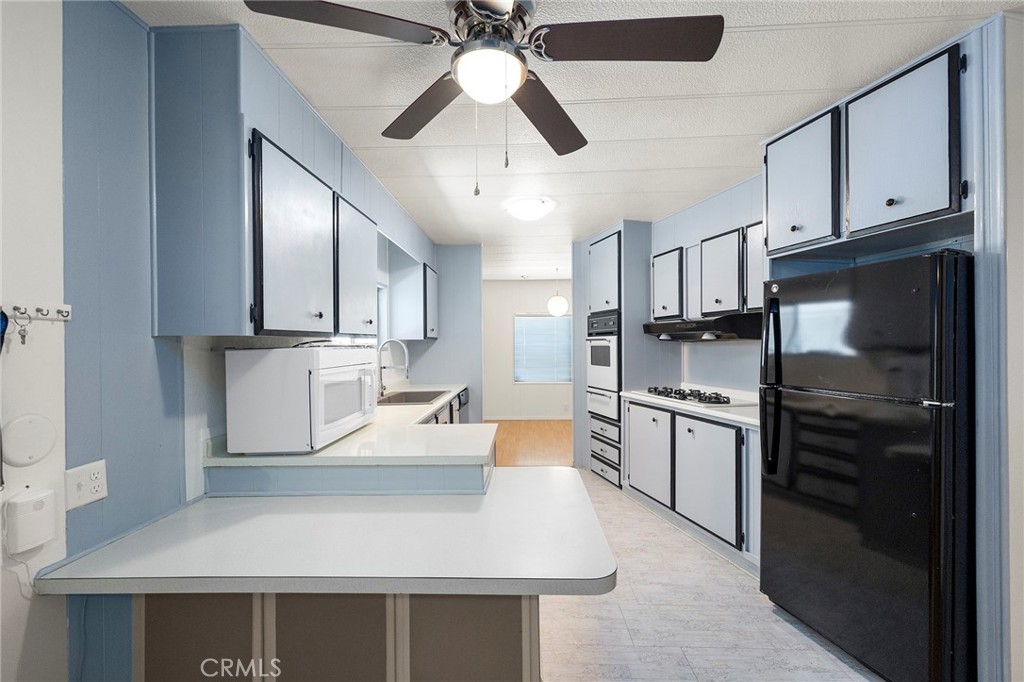 1625 W Johnston Avenue