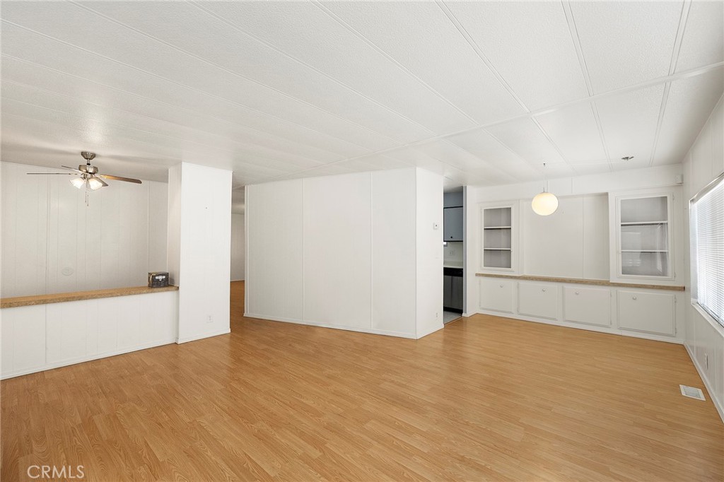 1625 W Johnston Avenue