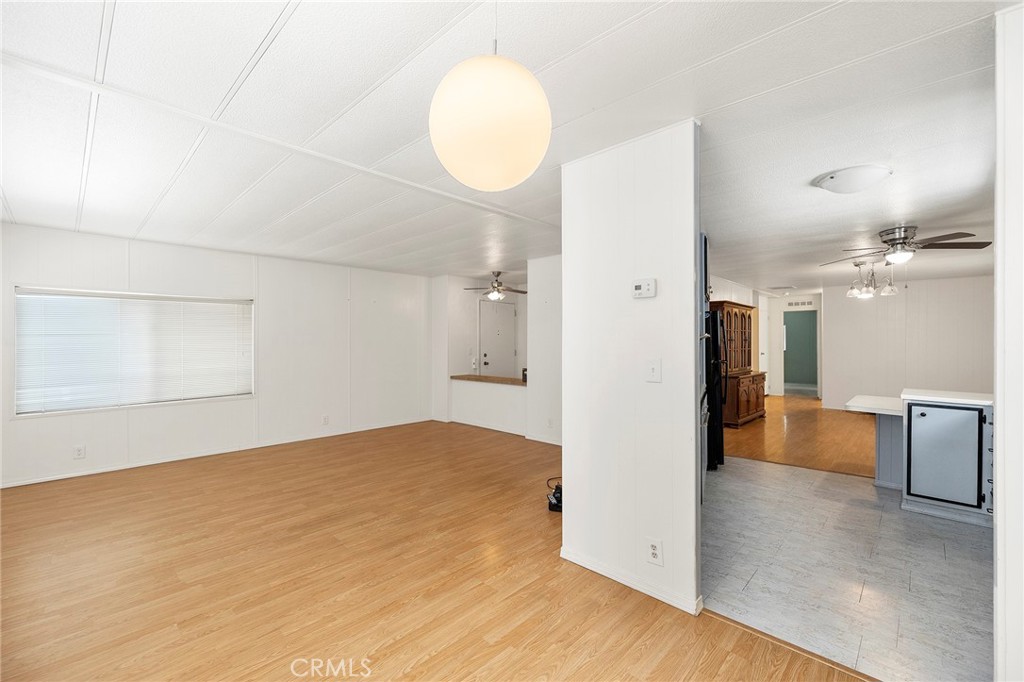 1625 W Johnston Avenue