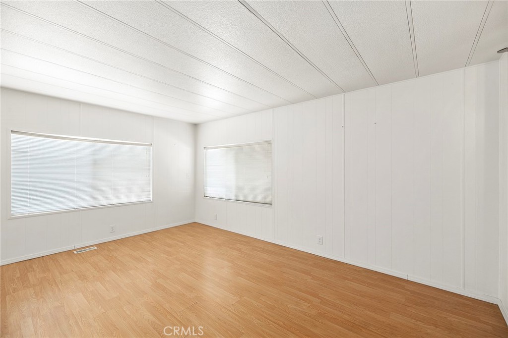 1625 W Johnston Avenue