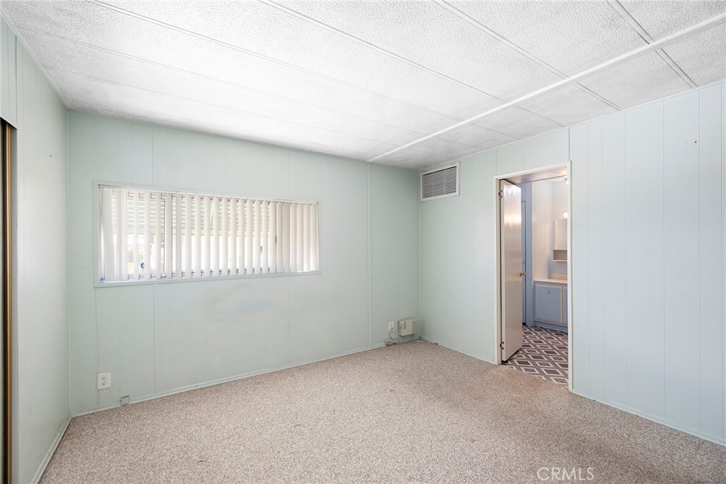 1625 W Johnston Avenue